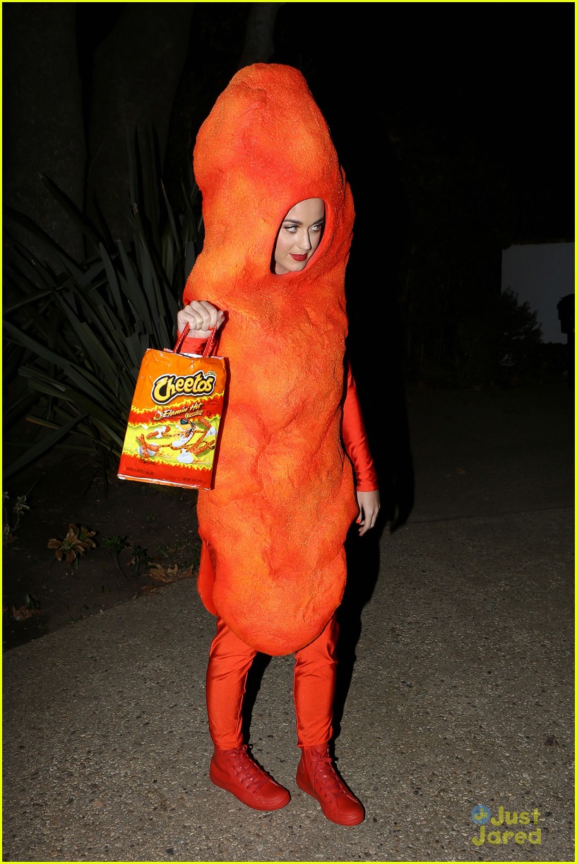 katy perry turns into a flaming hot cheeto for halloween 2014 11