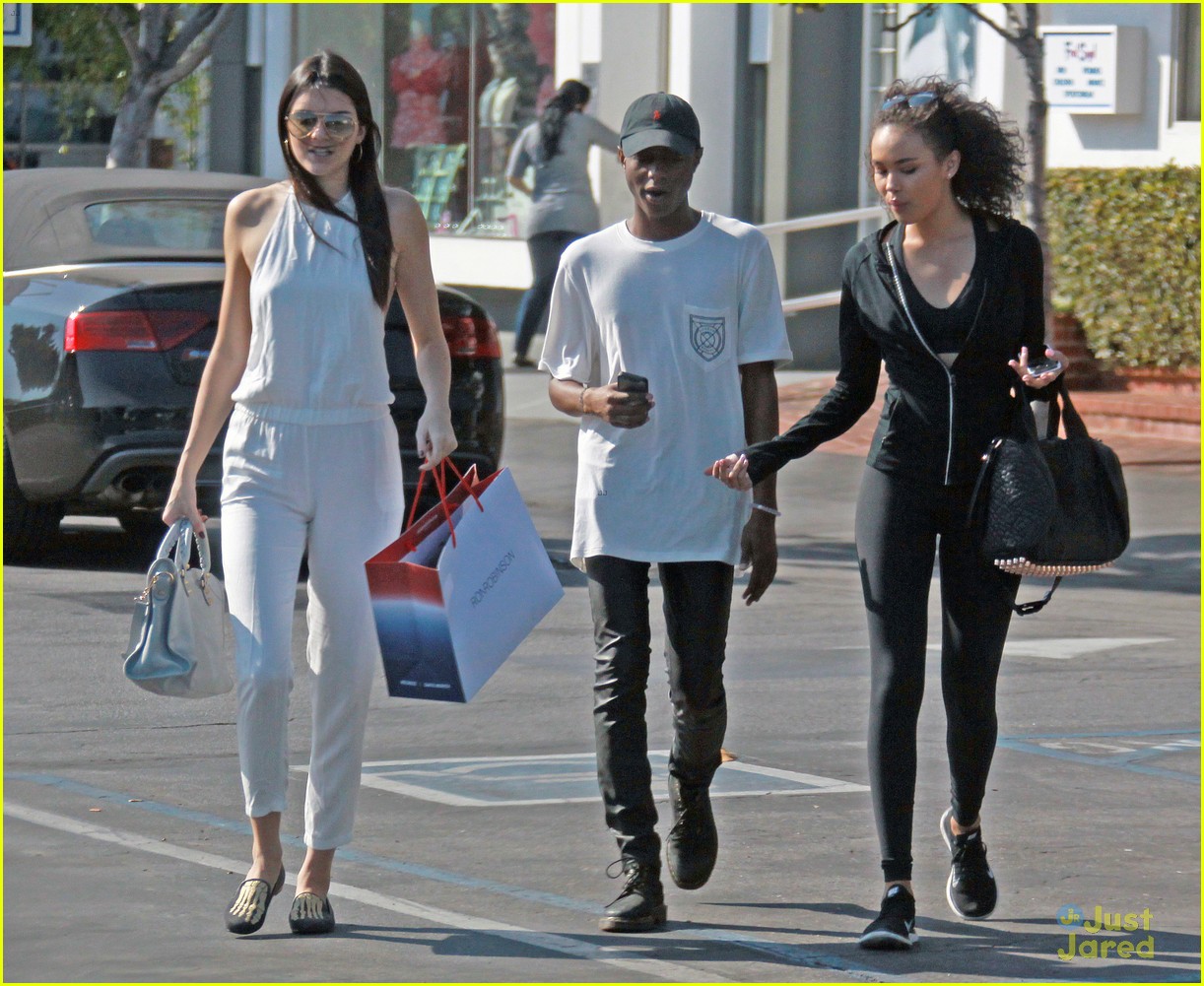 kendall kylie jenner meet friends on separate outings 01