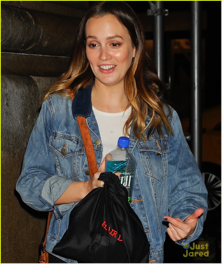 leighton meester performs nyc music focus 04