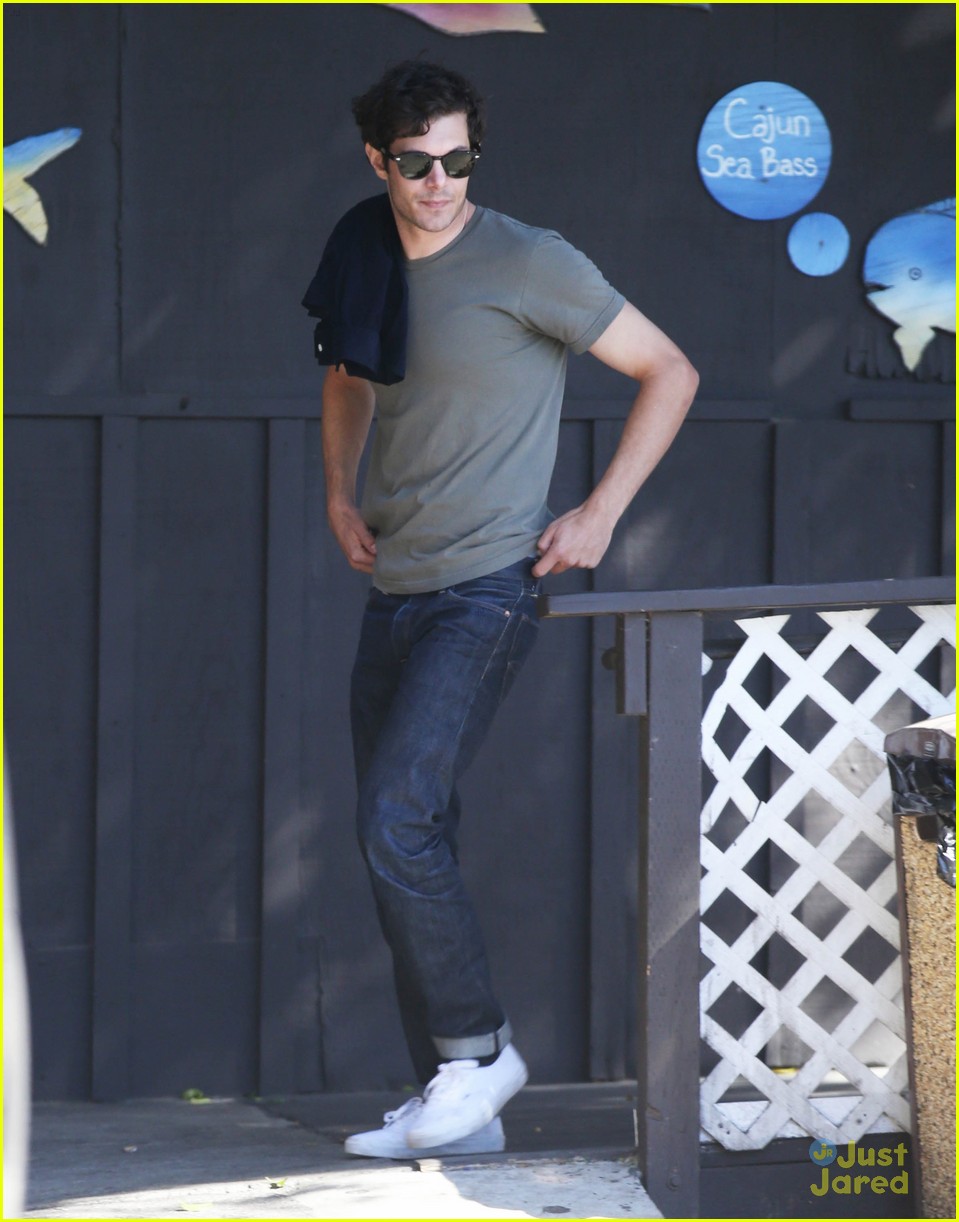 leighton meester adam brody take their family to lunch 01