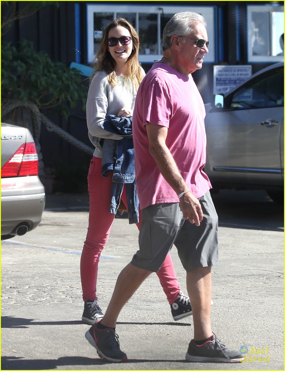leighton meester adam brody take their family to lunch 13