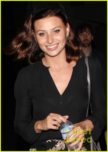 aly aj michalka support leighton meester show 02