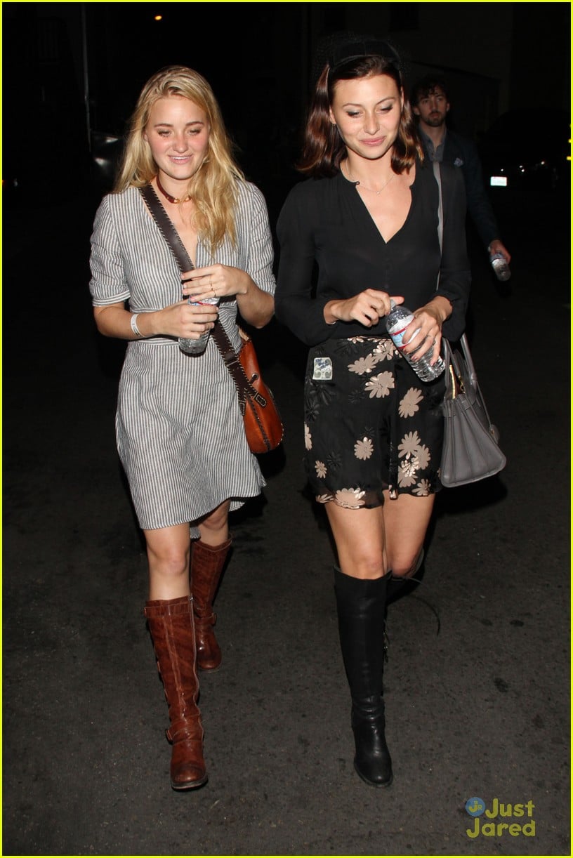 aly aj michalka support leighton meester show 03