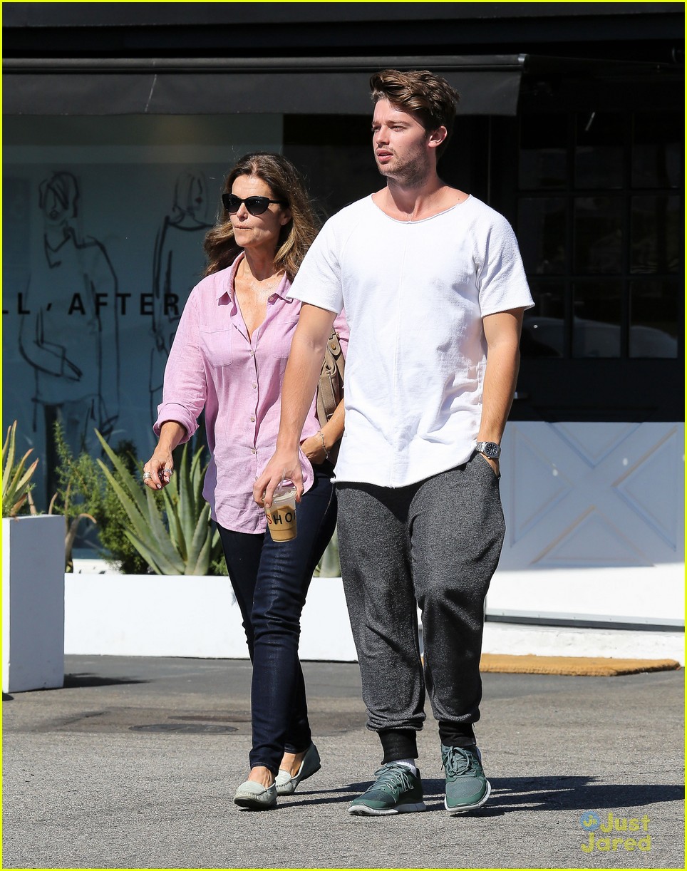 patrick schwarzenegger spends the morning with his mom 06