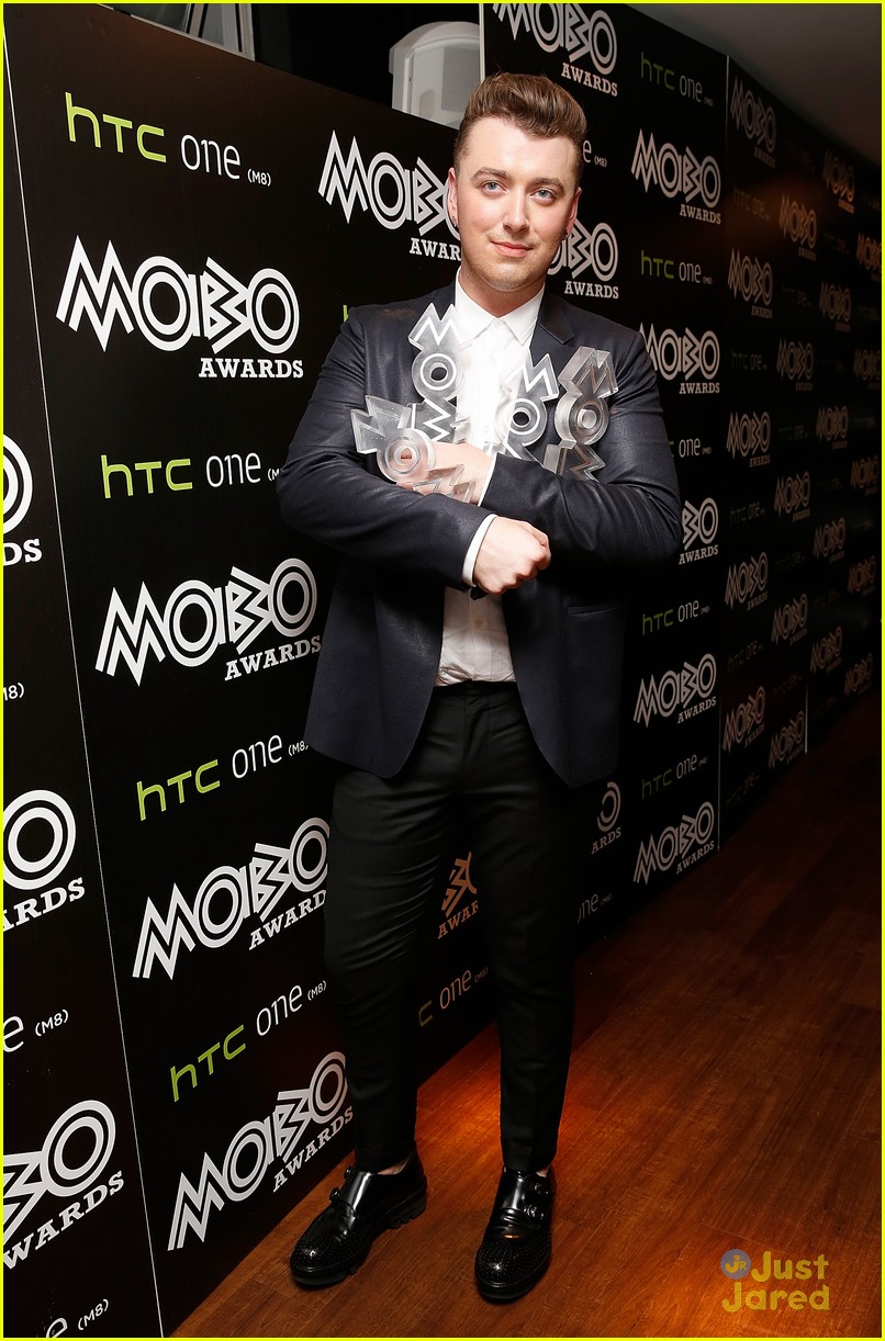 sam smith wins big at mobo awards 03