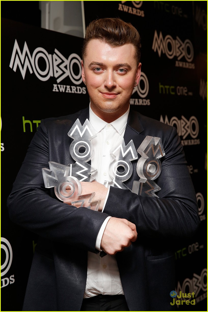 sam smith wins big at mobo awards 06