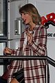 taylor swift watch fans shake it off at store 04