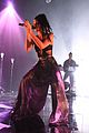 fka twigs toned arms on display at london concert 03