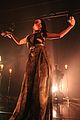 fka twigs toned arms on display at london concert 15