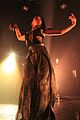 fka twigs toned arms on display at london concert 17