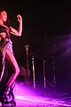 fka twigs toned arms on display at london concert 23