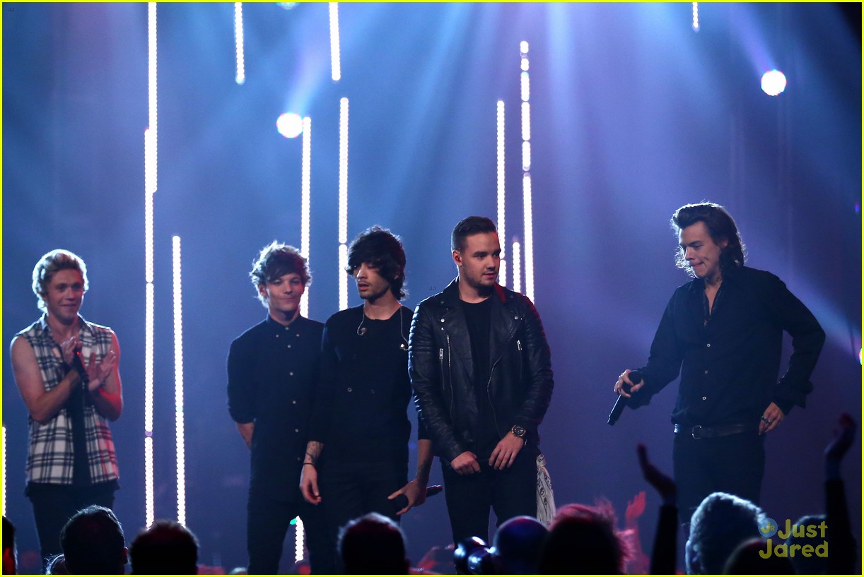 one direction steal my girl aria awards 2014 performance 14