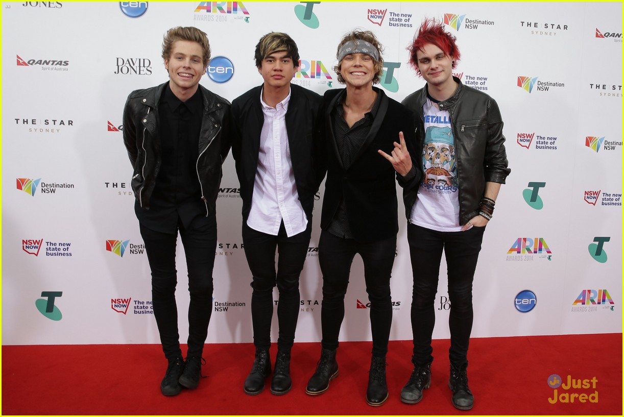 5 seconds of summer 2014 aria awards performance 07