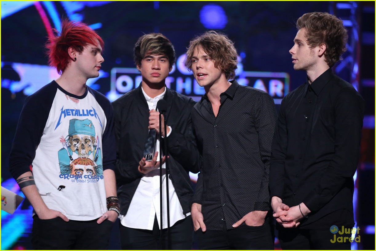 5 seconds of summer 2014 aria awards performance 20