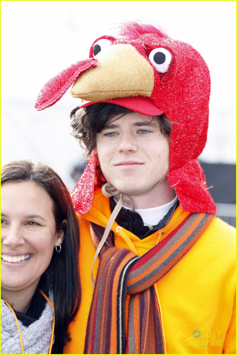 charlie mcdermott turkey costume philly parade 09
