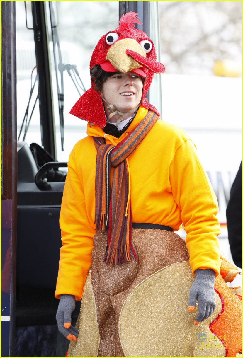 charlie mcdermott turkey costume philly parade 10