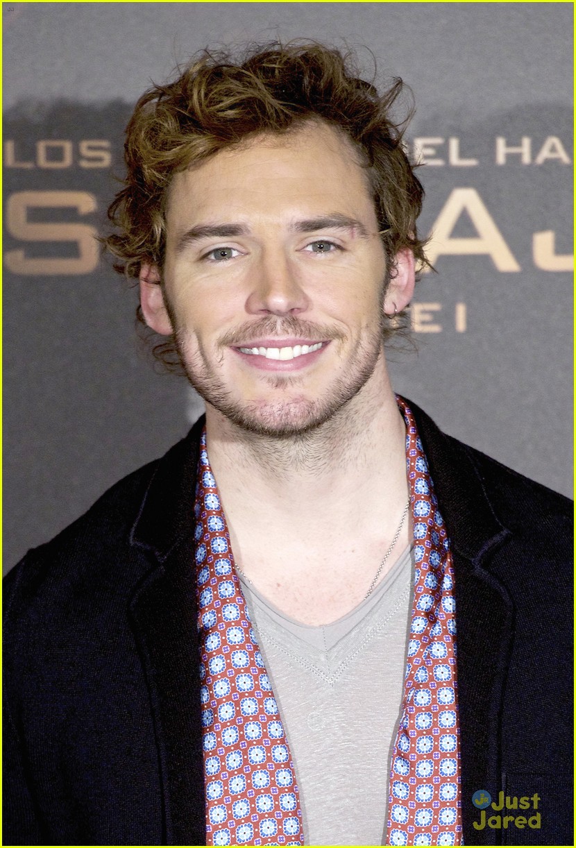sam claflin opens up on giving up soccer dream 02