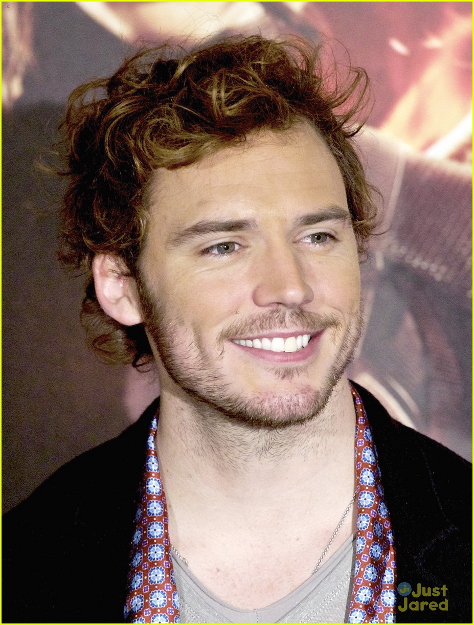 sam claflin opens up on giving up soccer dream 04