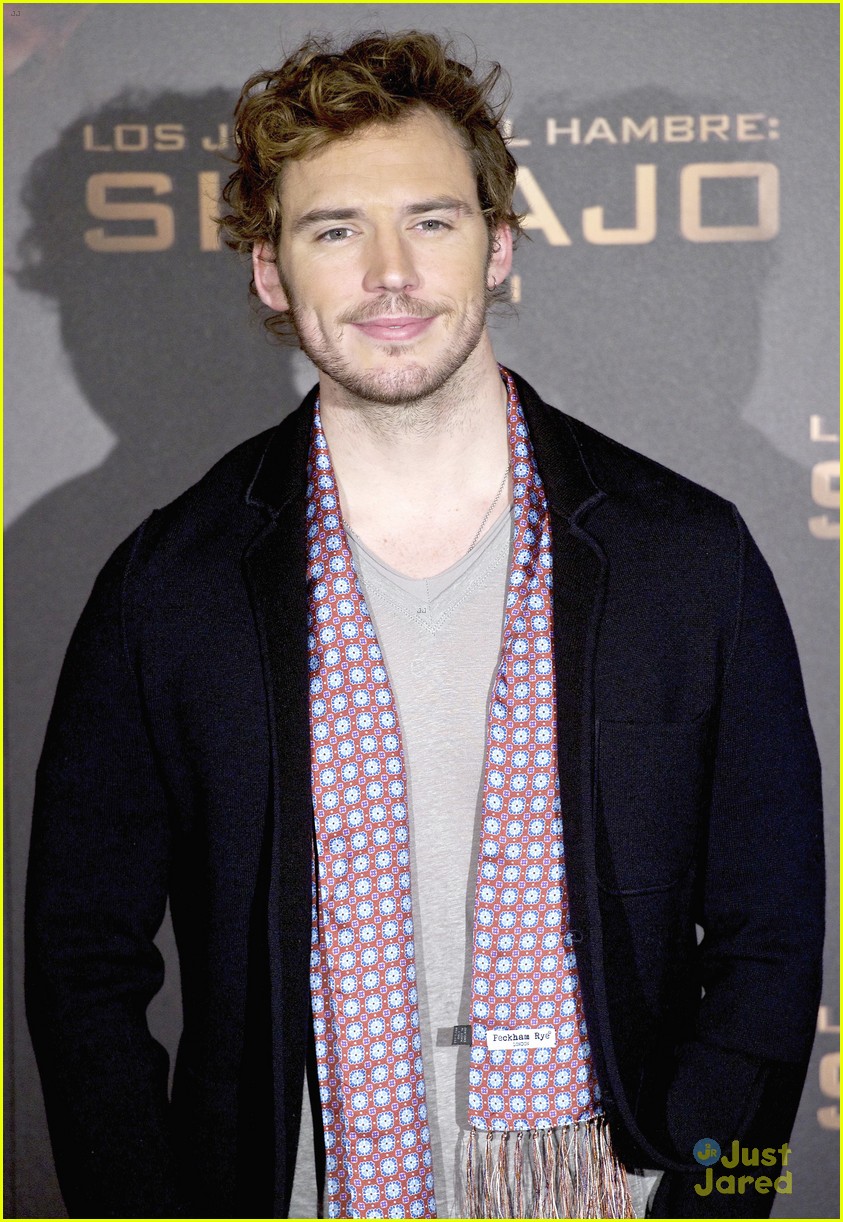 sam claflin opens up on giving up soccer dream 06