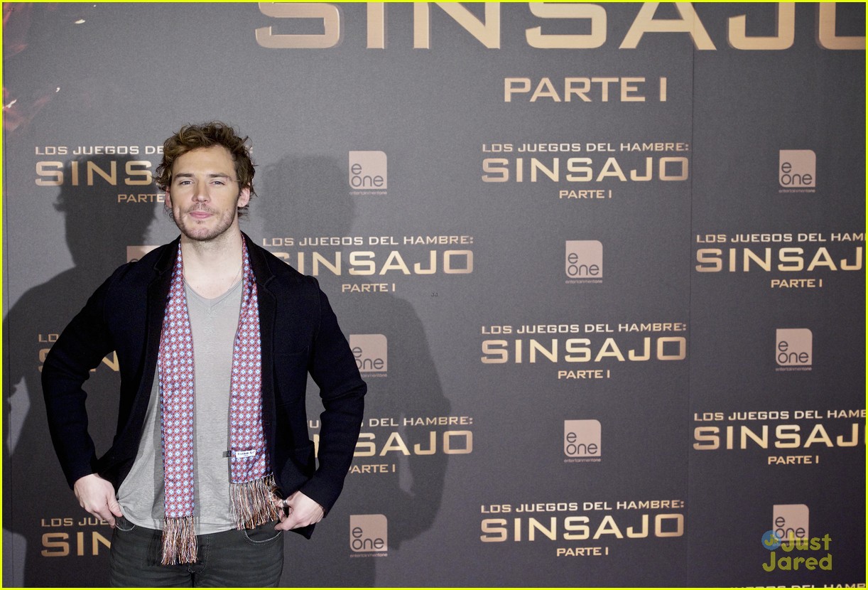 sam claflin opens up on giving up soccer dream 12