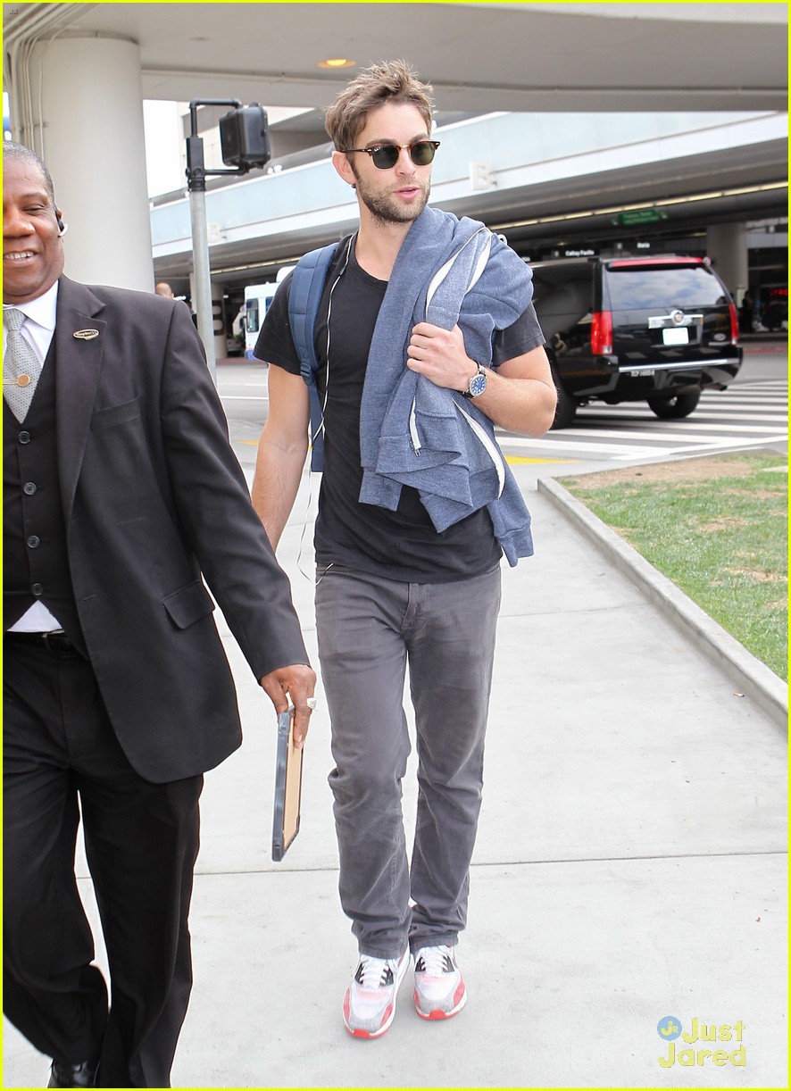 chace crawford roots for tony romo dallas cowboys 23