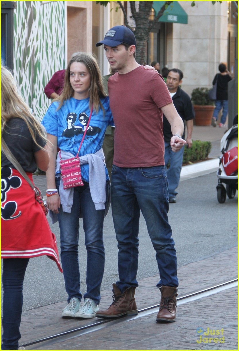 damian mcginty glee fans the grove 09