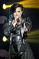 demi lovato manchester concert workout on stage 04