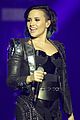 demi lovato manchester concert workout on stage 23