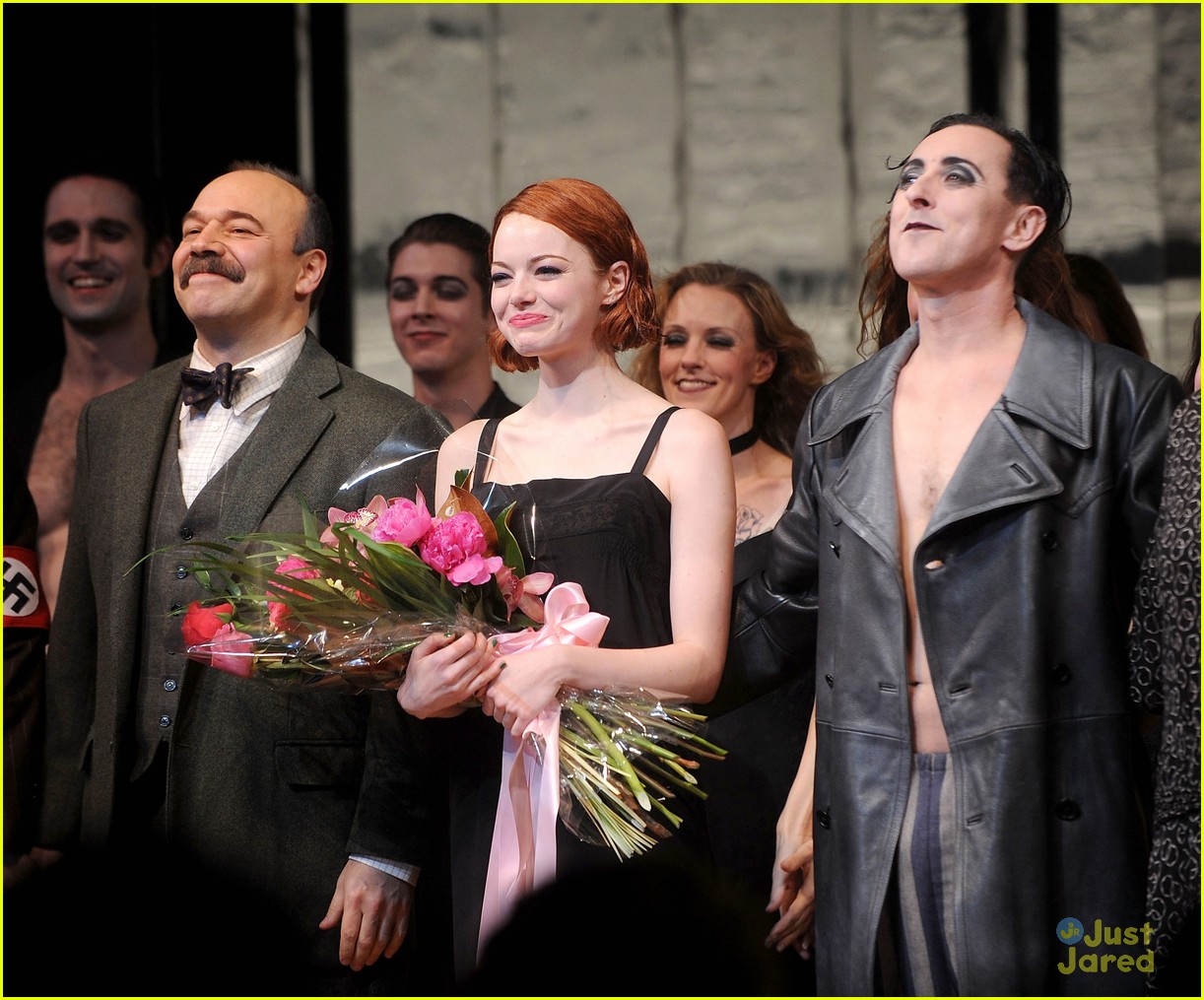 emma stone takes her opening night bow in cabaret 05
