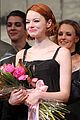 emma stone takes her opening night bow in cabaret 05