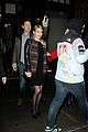 emma roberts rainy dinner out nyc 04