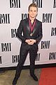 hunter hayes gets honored with medallion at bmi country awards 06