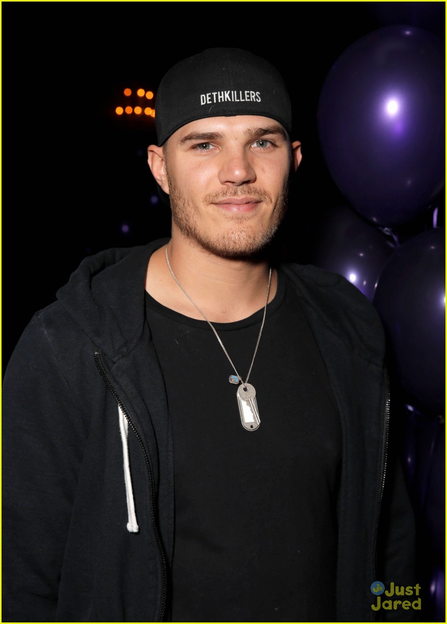holland roden chris zylka just jared homecoming dance 17