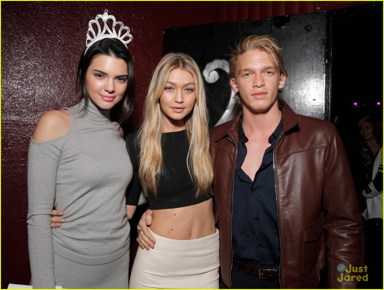 kendall jenner just jared homecoming dance 10