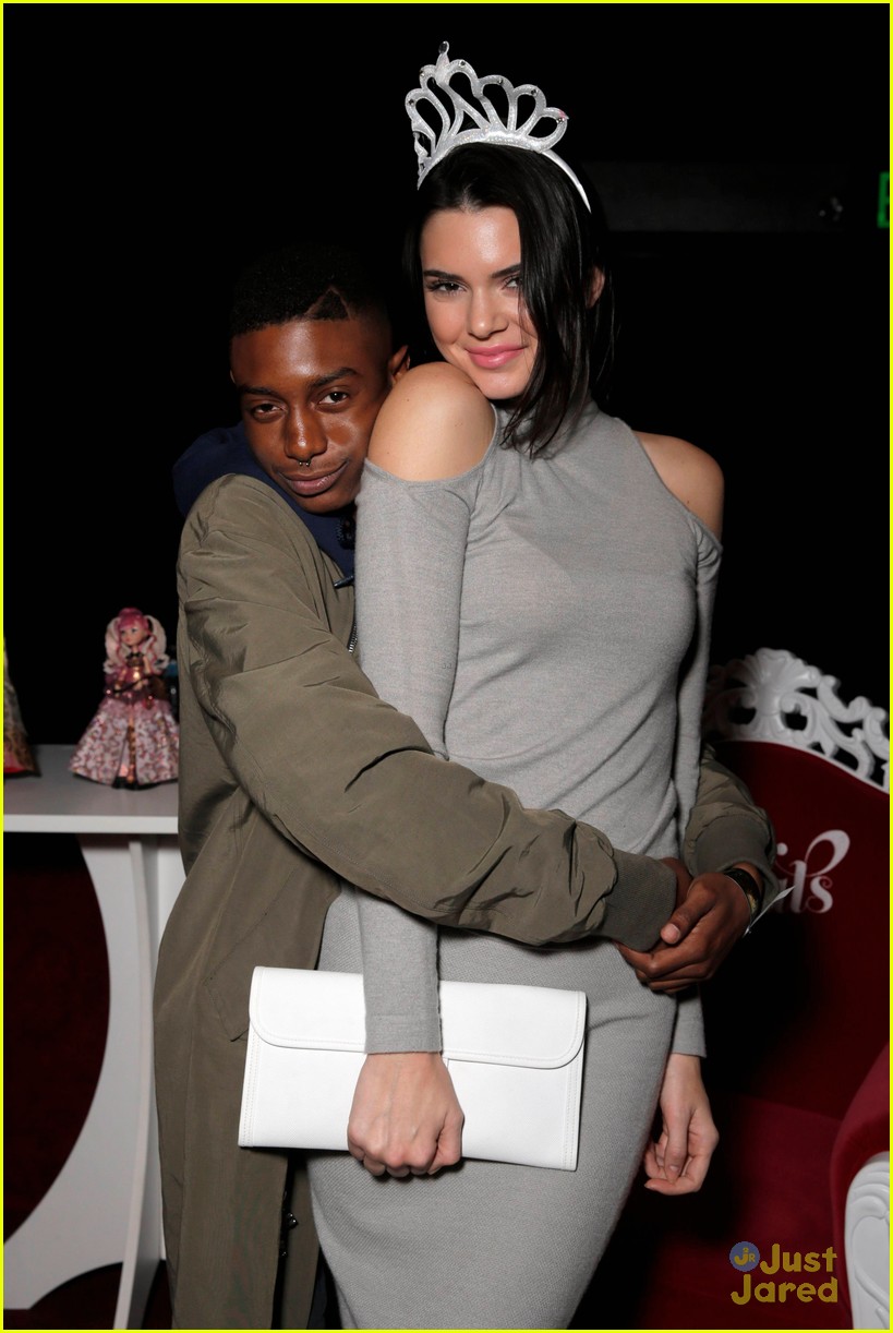 kendall jenner just jared homecoming dance 14