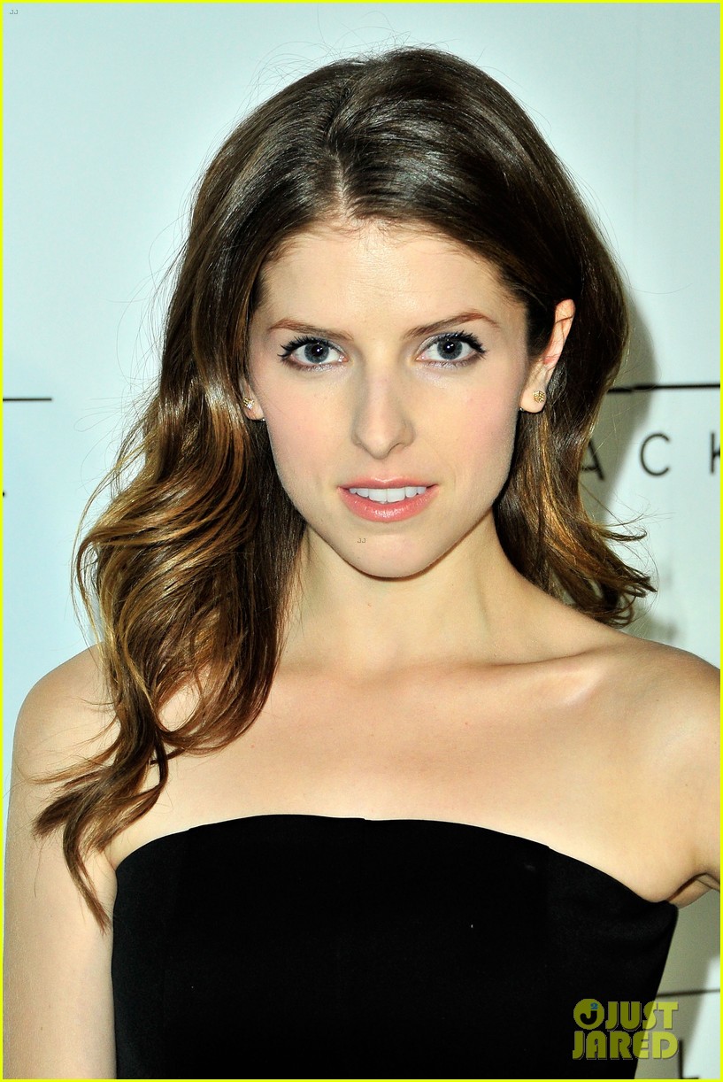 anna kendrick wants to call child services on fifty shades of grey find out why 06