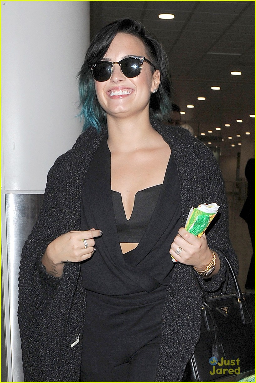demi lovato excited to see european lovatics 02