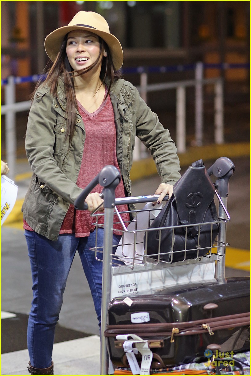 malese jow vancouver arrival for flash 06