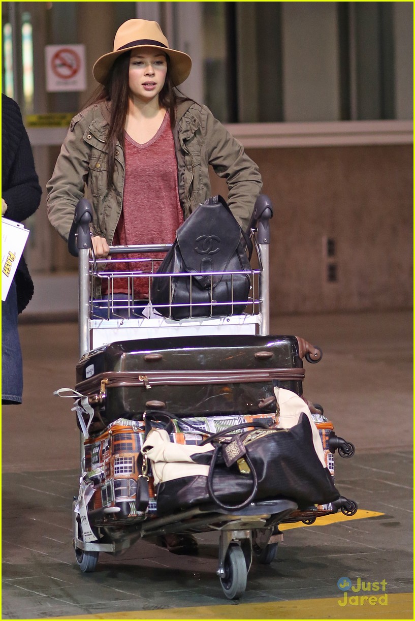 malese jow vancouver arrival for flash 07