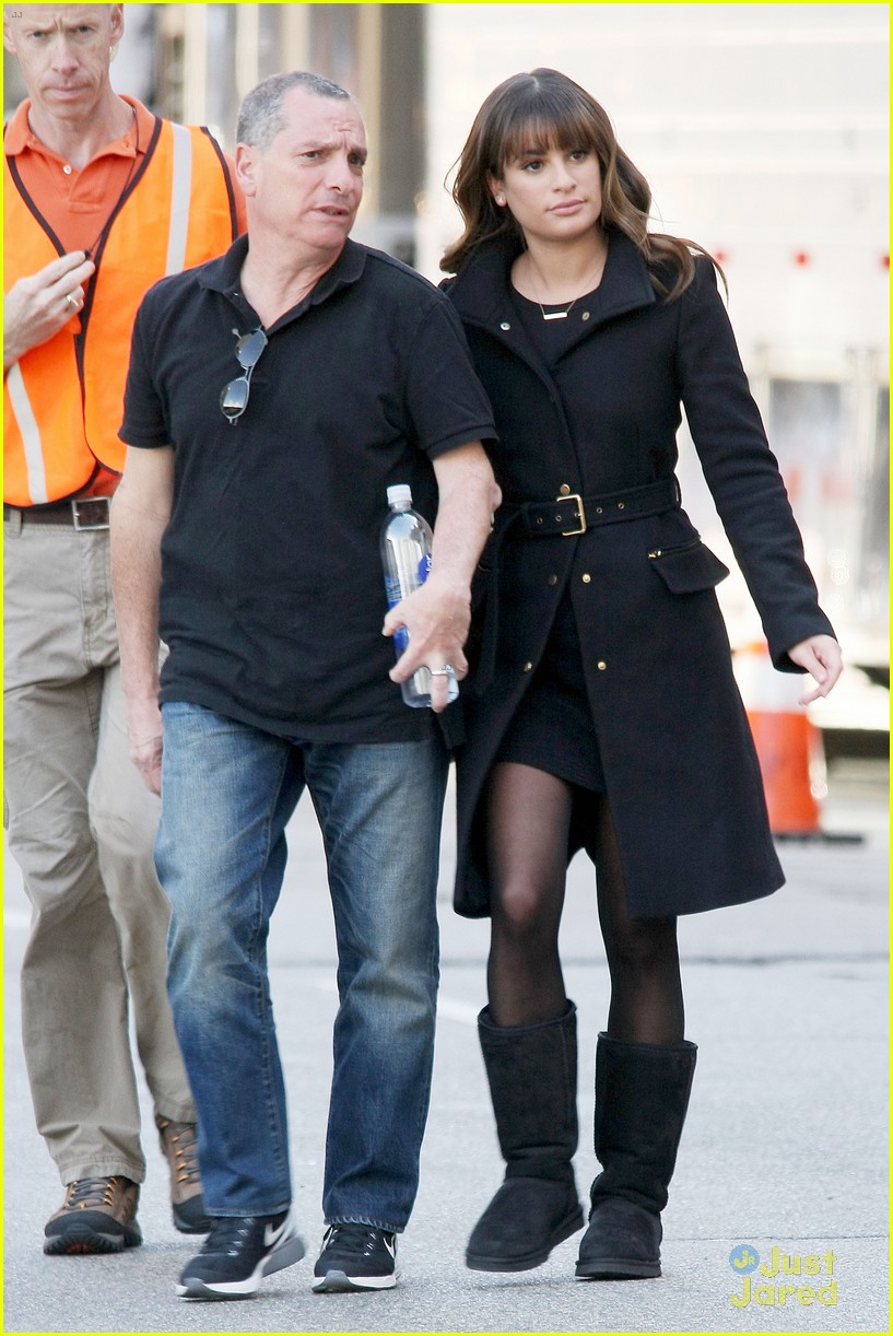 lea michele has father daughter moment on glee set 06
