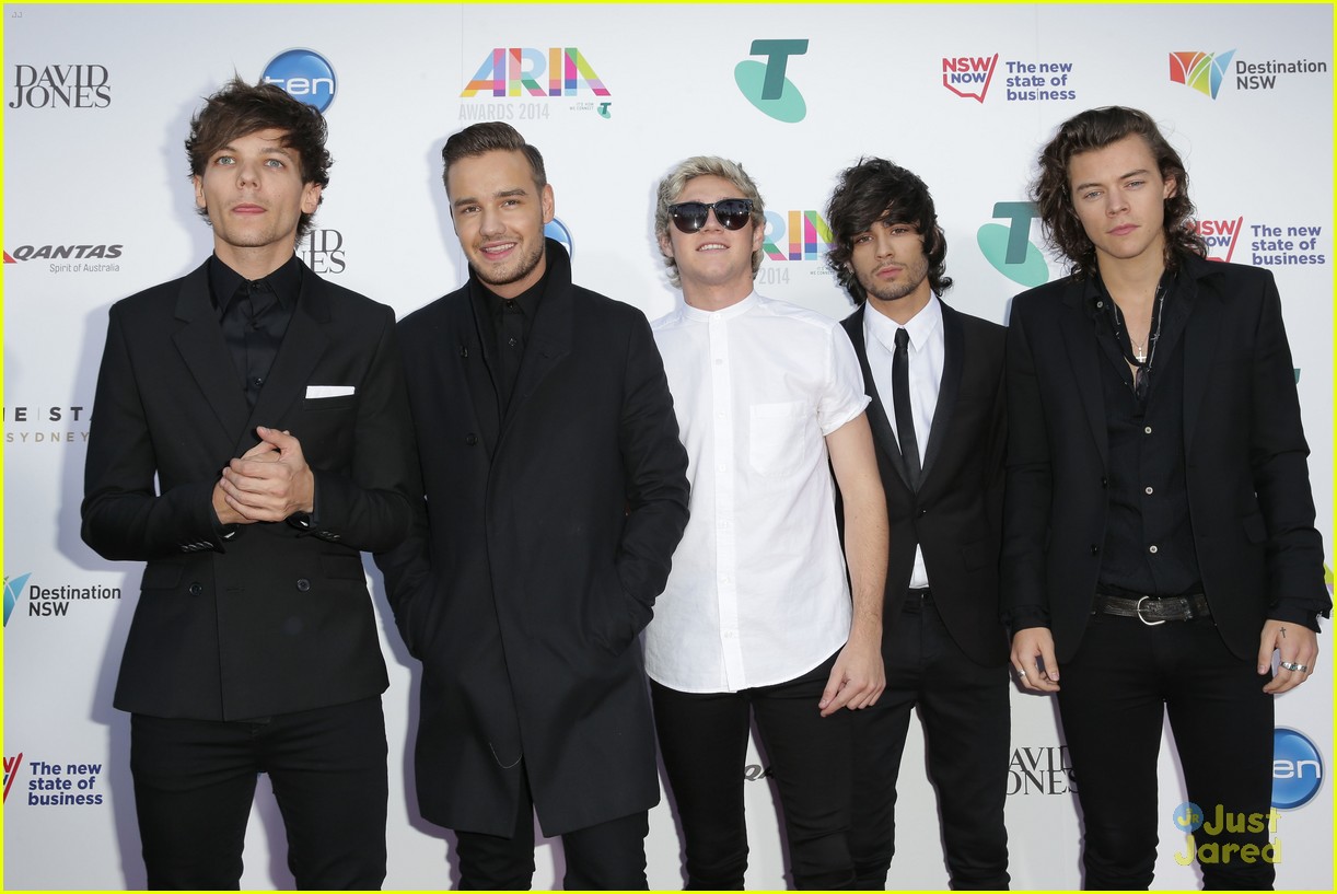 one direction guys pull off sleek red carpet fashion at aria awards 03