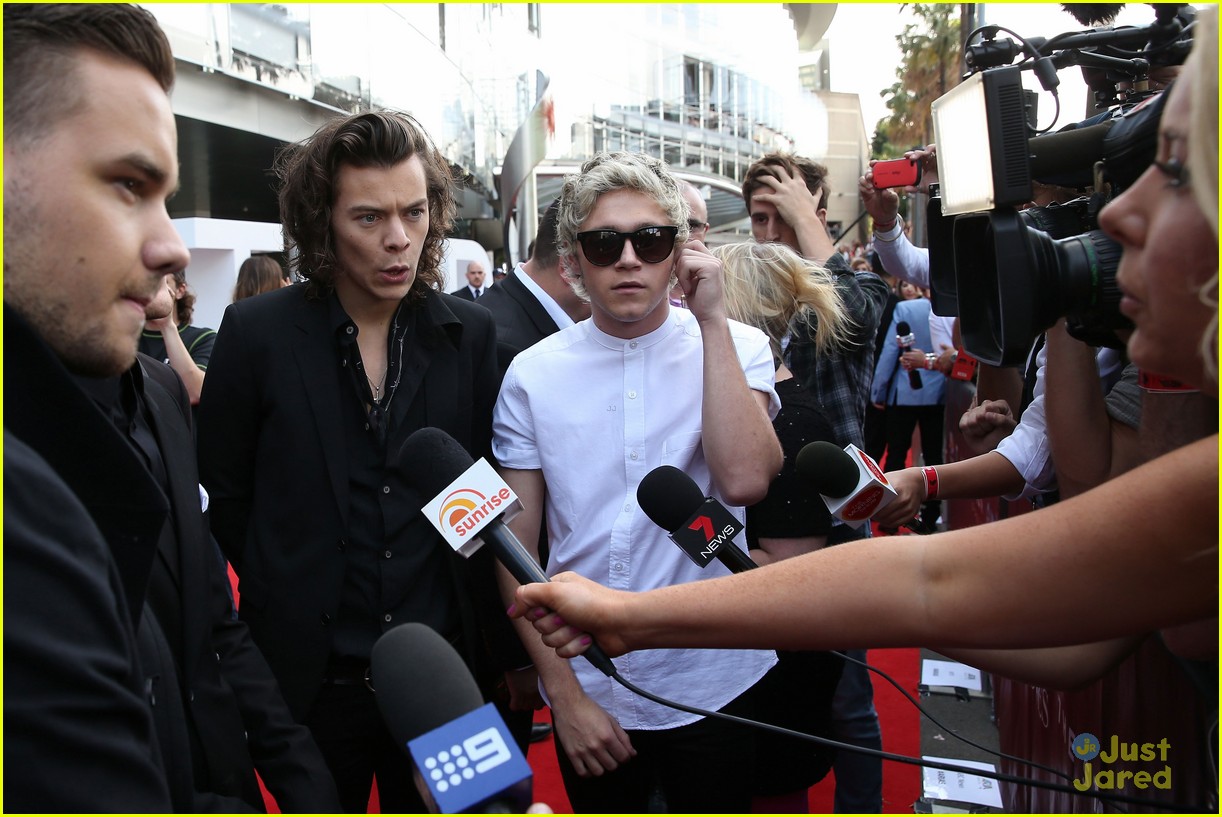 one direction guys pull off sleek red carpet fashion at aria awards 12