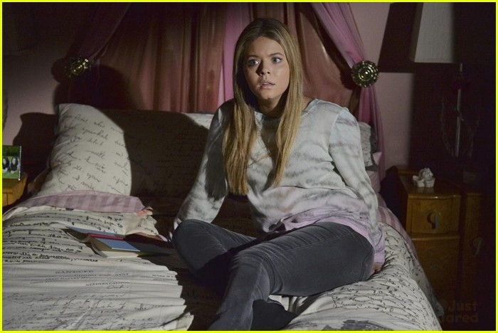 pretty little liars holiday episode more pics 09
