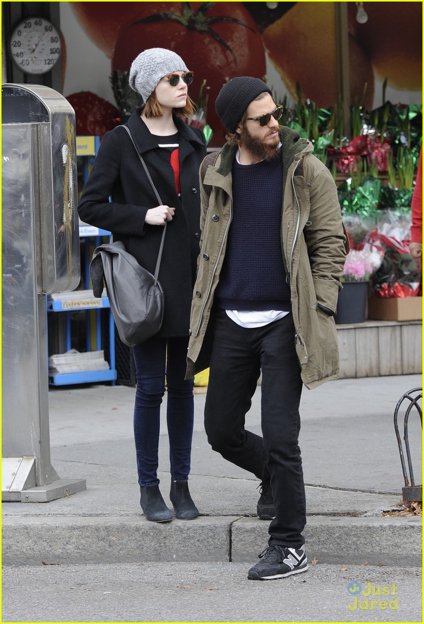 emma stone andrew garfield get alone time 04