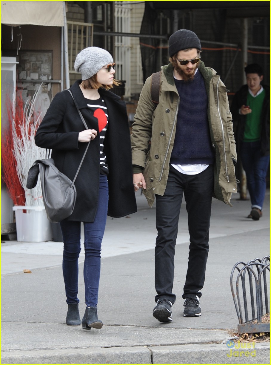 emma stone andrew garfield get alone time 16