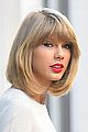 taylor swift jams out to blank space 04