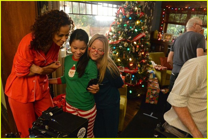 the fosters new holiday episode stills 03