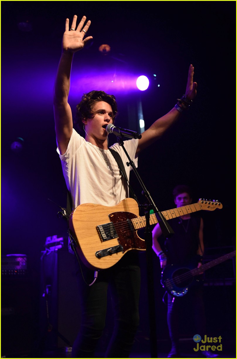 the vamps just jared homecoming dance 30