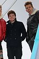 the vamps perform thanksgiving day parade 02
