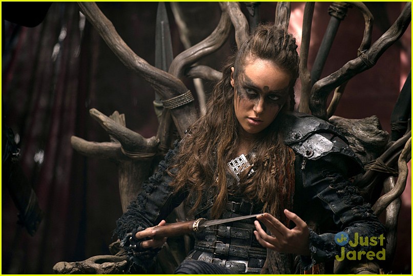 the 100 long into abyss stills 03